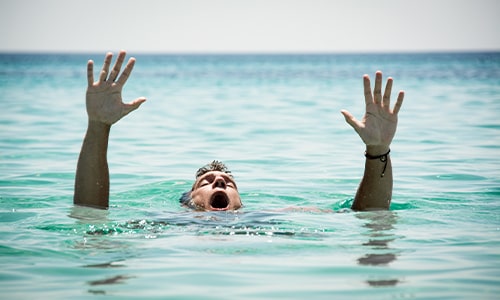 Yuxuda Suda Batmaq Nə Deməkdir? Tam Yorum və İzahlar