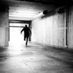 Yuxuda Qaçmaq və Gizlənmək Nə Deməkdir? Ətraflı Yozum və Psixoloji İzah