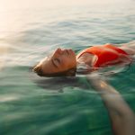 Yuxuda Suda Üzmək Nə Deməkdir? Ətraflı Təfsir və Mənası