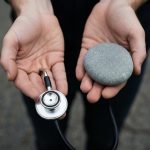 Müasir Tibb vs. Şaman Texnikaları: Stressə qarşı təbii mübarizə yolları