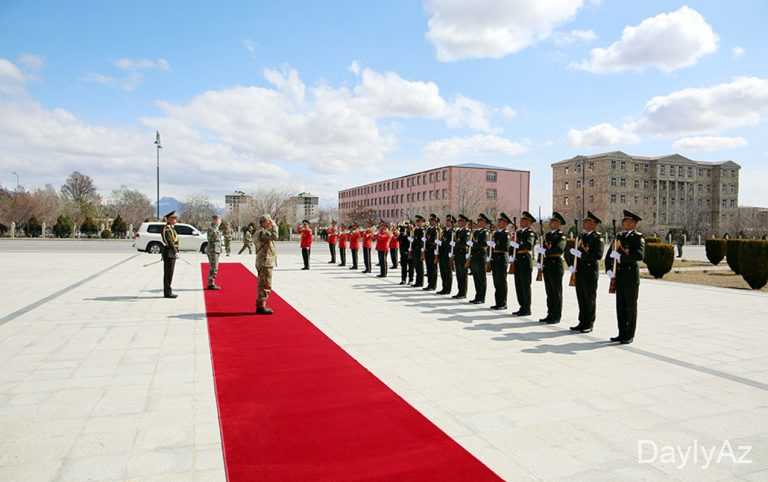Türkiyə Ordusunun Quru Qoşunları komandanı Naxçıvana getdi 
							 – Fotolar