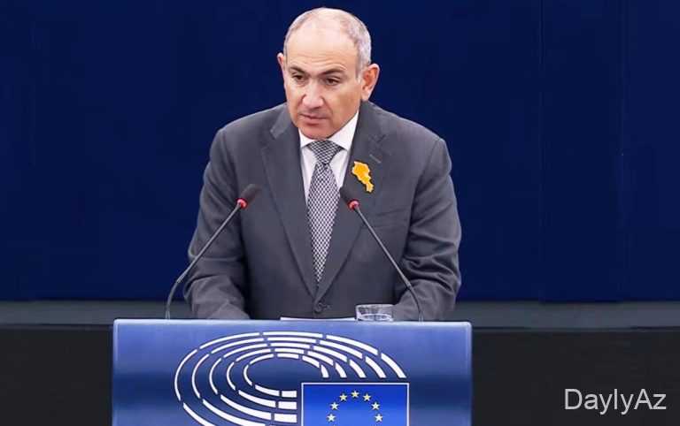 “Sinəmdəki xəritə Azərbaycanla sülhün simvoludur” 
							 – Paşinyan