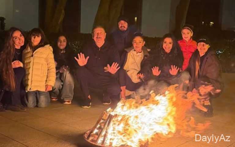 Prezident ailəsi ilə tonqal ətrafında 
							 – Foto