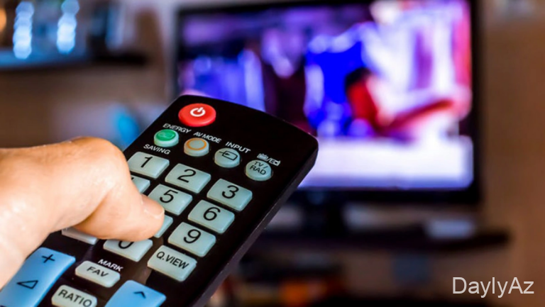 Azərbaycan telekanallarında qadağadan sonra efirlərin dəyişdiyi təəssüratları yaradıb