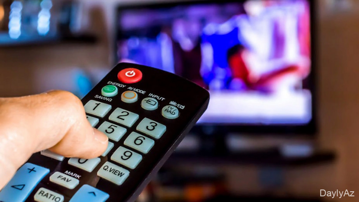 Azərbaycan telekanallarında qadağadan sonra efirlərin dəyişdiyi təəssüratları yaradıb