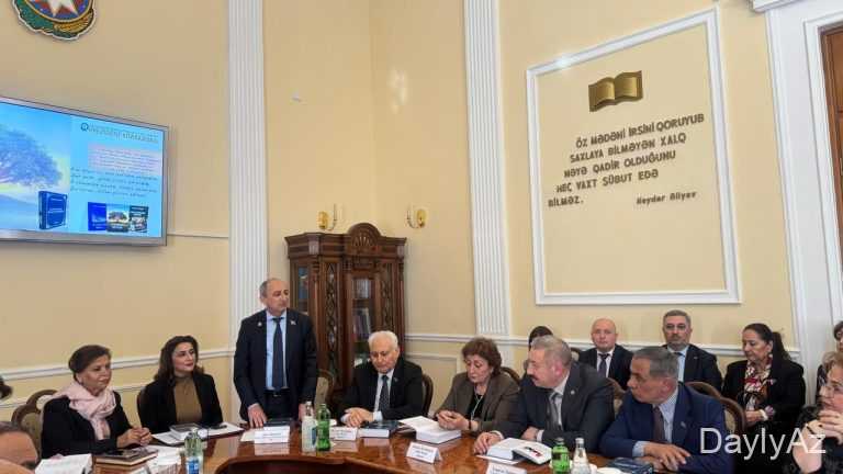 “Qərbi Azərbaycan: danışan izlərin işığında” kitabının təqdimatı keçirildi 
							 – Fotolar