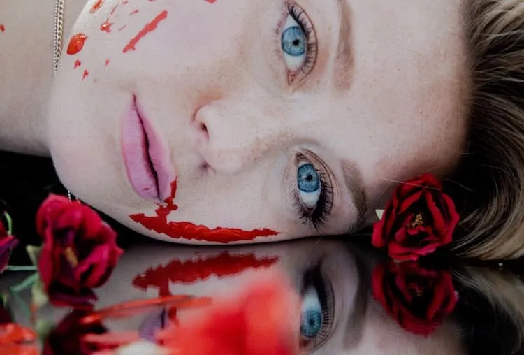 Yuxuda Qan Qusmaq – Mənası, Psixoloji və Mənəvi Şərhlər