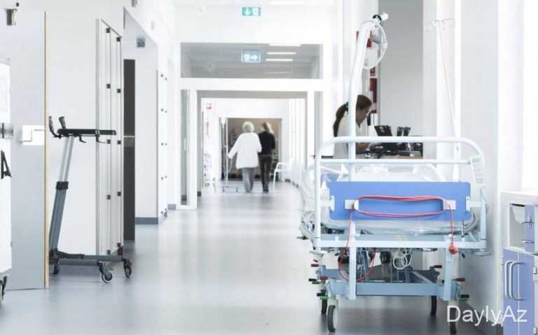 Tanınmış müğənni xəstəxanaya yerləşdirildi – FOTO