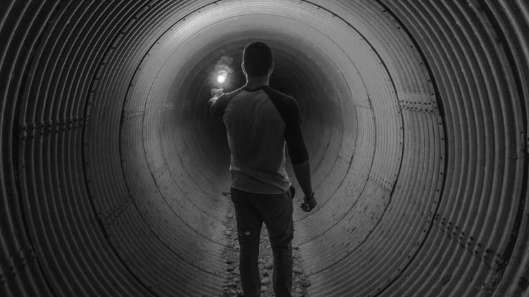 Yuxuda Tutulmaq: Mənası, Şərhləri və Psixoloji Təhlili