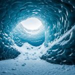 Kanadanın Alyaska Sərhəddindəki Buz Mağaralarına Səyahət: Tam Bələdçi