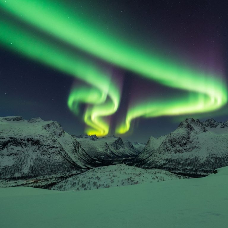 Norveçdə Aurora Borealis: Ən Yaxşı Yerlər, Büdcə Dostu Məsləhətlər Və Vacib Məlumatlar
